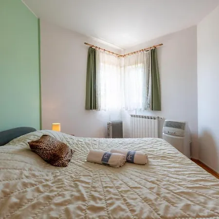 View 1 By Guide Apartamento